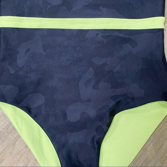 Zella Reversible Journey One-Piece Swimsuit black - Picture 2 of 6